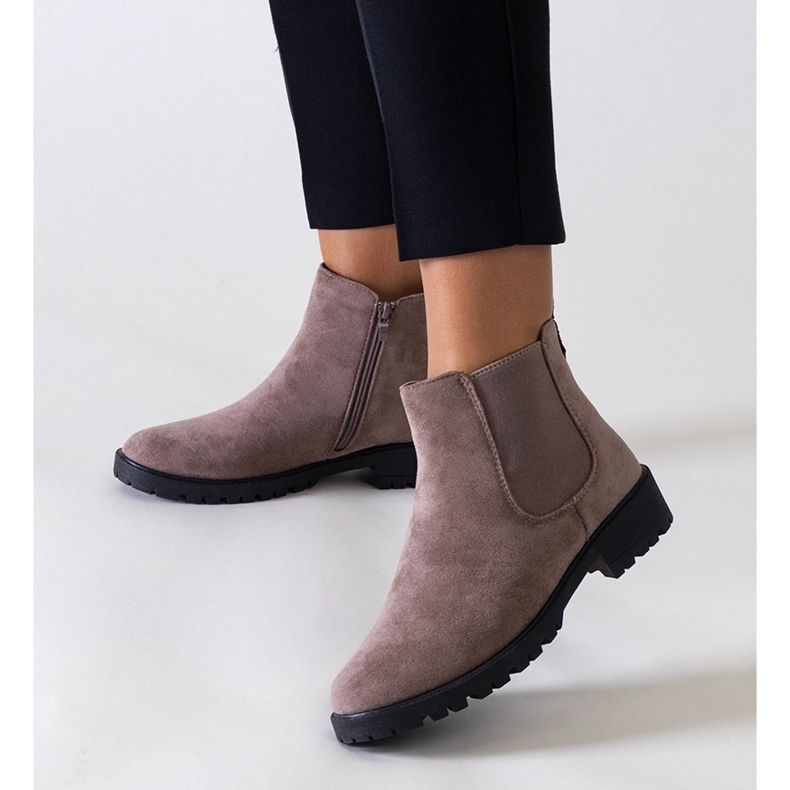 Botins casuais clássicos marrons feitos de couro ecológico Salara marrom 1