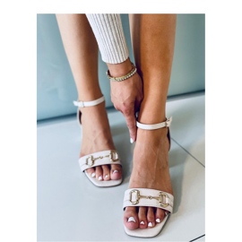 Ksenia Sandália de salto alto bege 2