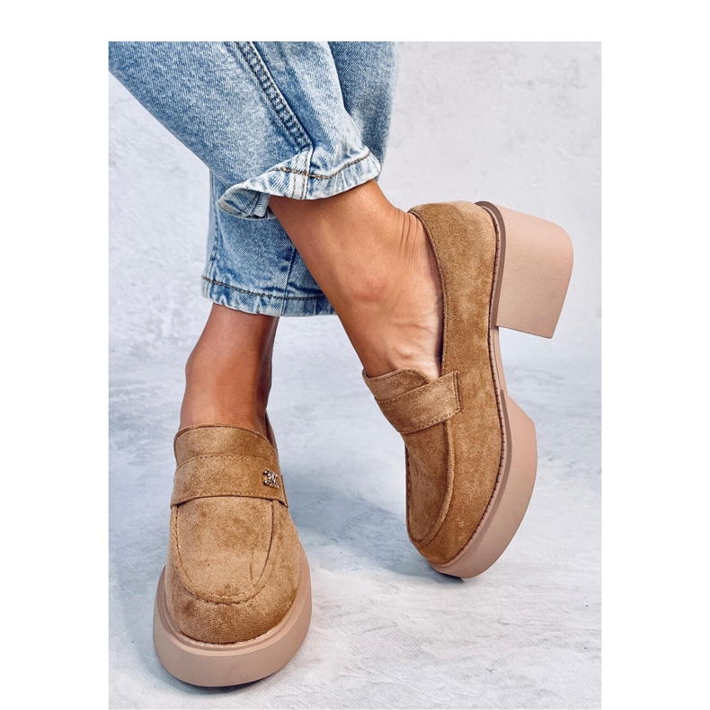 Mocassins camel de salto alto - castanho 1
