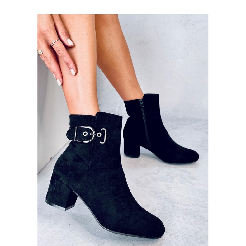Lanne Ankle boot preto com salto baixo - Inello 2