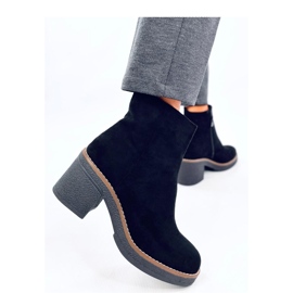 Eliza Botins de camurça pretos com salto largo - Inello 2 Eliza Botins de camurça pretos com salto largo - Inello 2