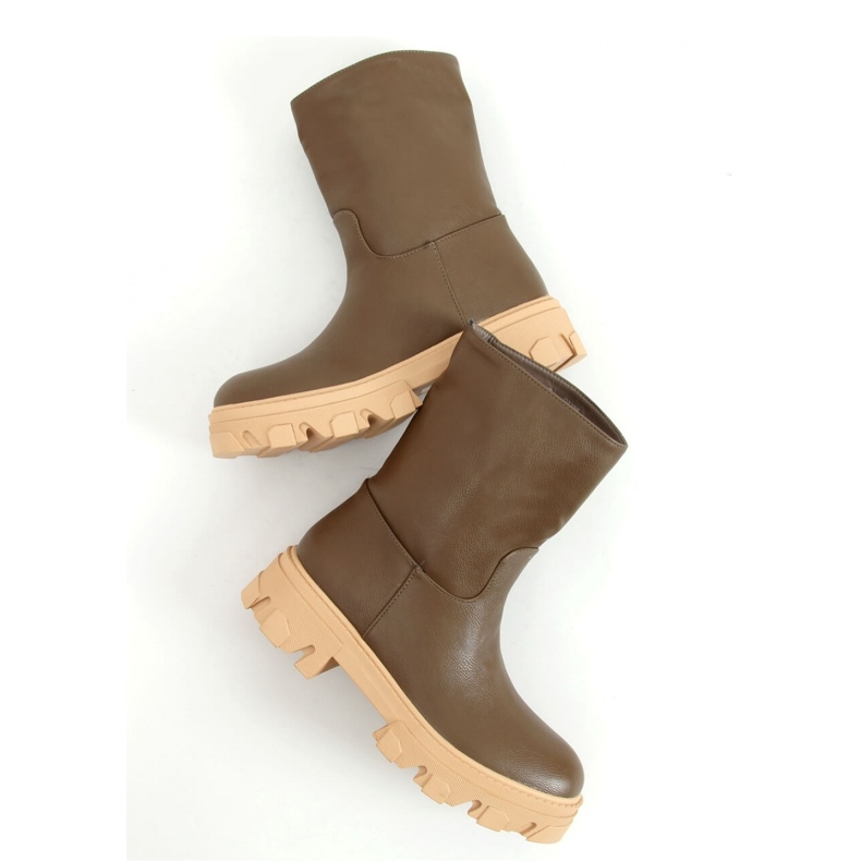 Botins verdes de corte reto 1