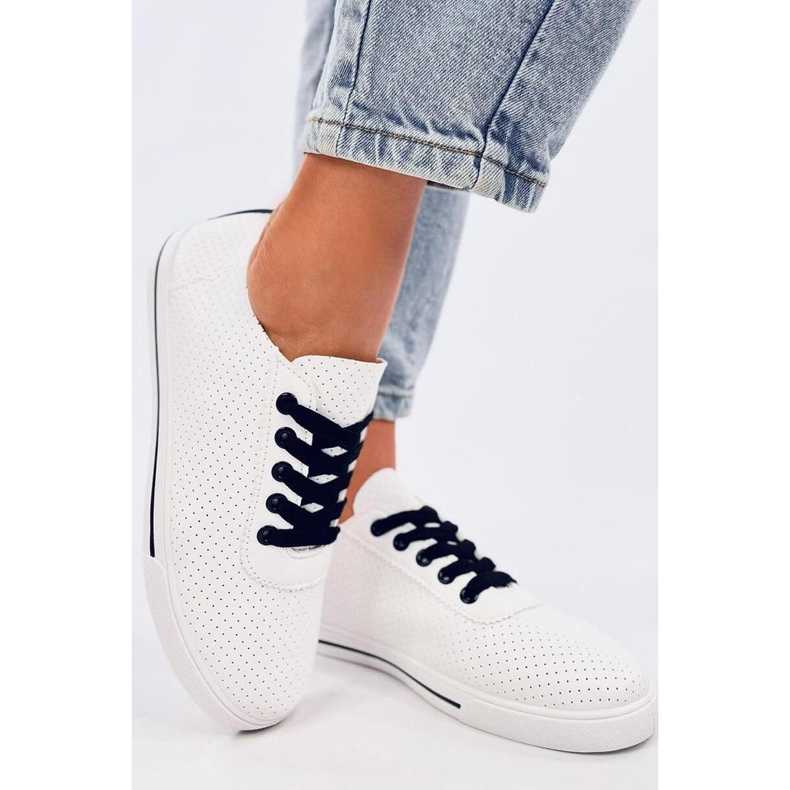 Tênis feminino vazado Preto branco 1