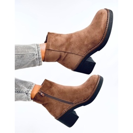 Botins de camurça com salto largo Eliza Khaki - Inello castanho 1