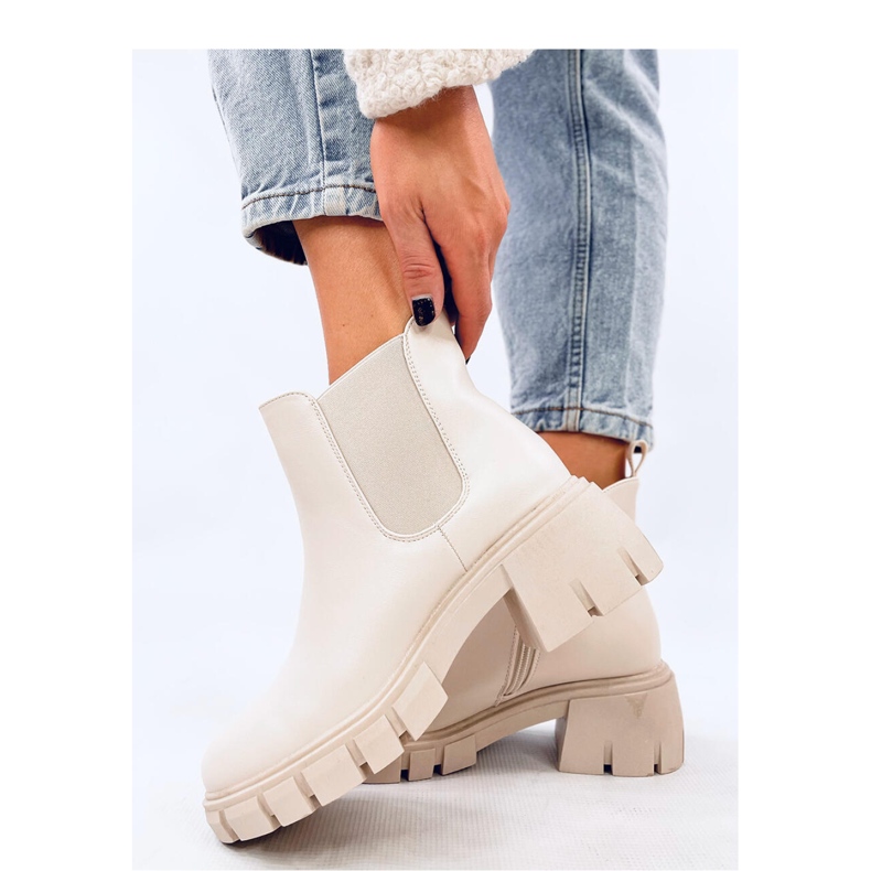 Ledeck Bota Chelsea com salto largo Beige Pu - Inello bege 1 Ledeck Bota Chelsea com salto largo Beige Pu - Inello bege 1