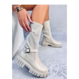 Botas de montar com uma parte superior bege flexível 1