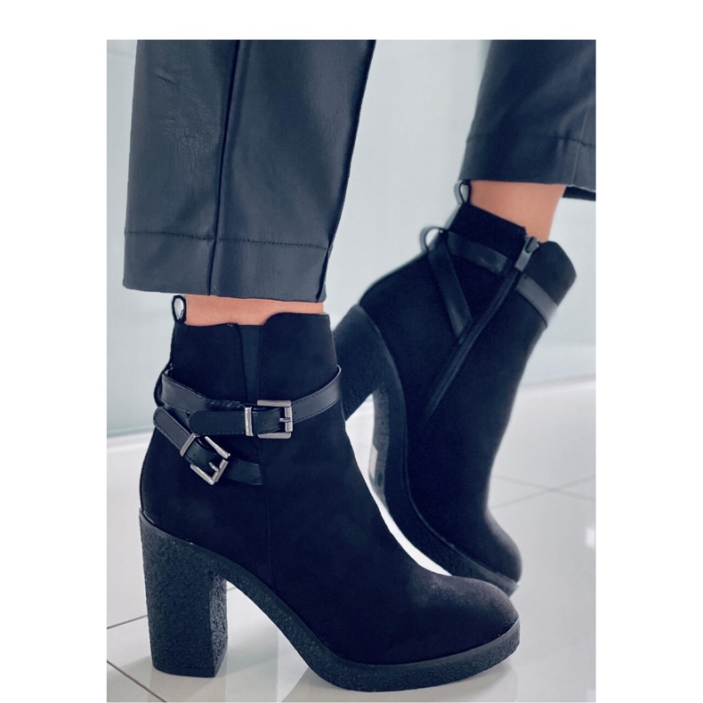 Botas pretas de salto alto preto 1