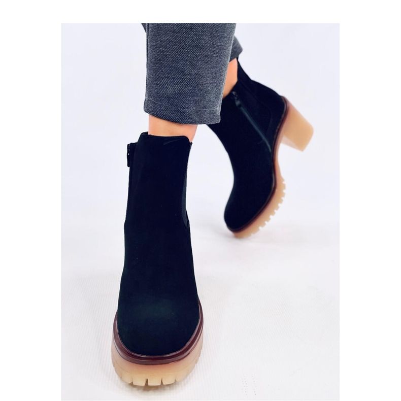 Botas com salto largo e protetor Mattis Preto - Inello 2