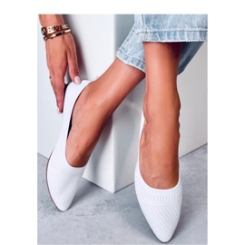 Sapatilhas de tecido branco 1 Sapatilhas de tecido branco 1