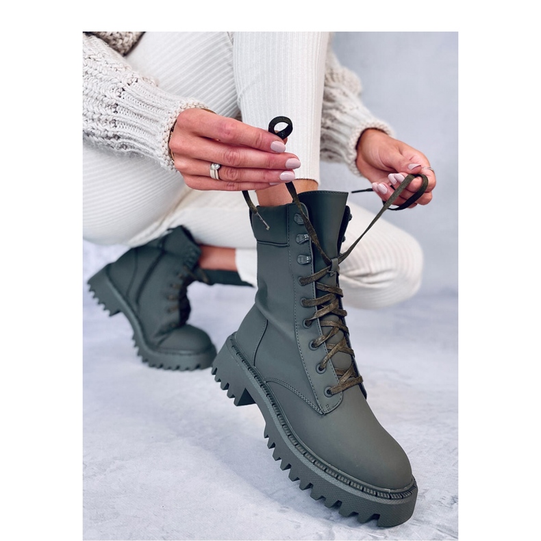 Trabalhadores com atacadores Tamas Green - Inello verde 2