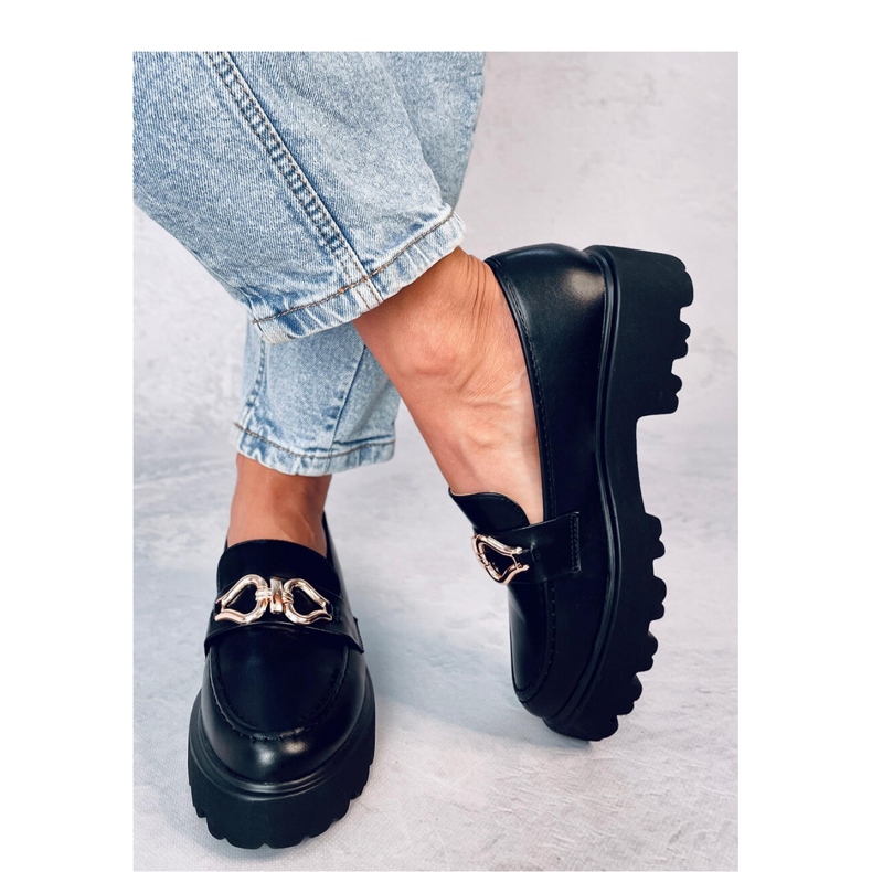 Zandra Mocassim preto com fivela - Inello 2