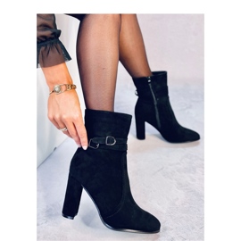 Dianes Botins de camurça com salto alto preto - Inello 2