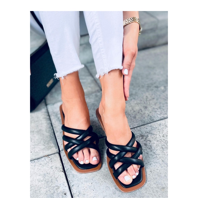 Chinelos pretos femininos 1