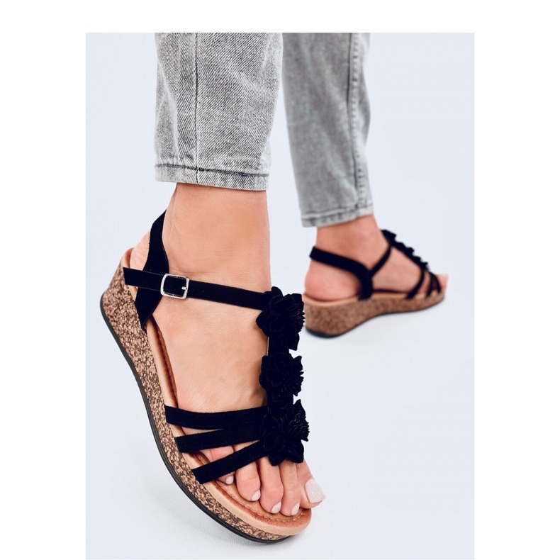 Fisken Sandália de cunha com flores preta - Inello. preto 1