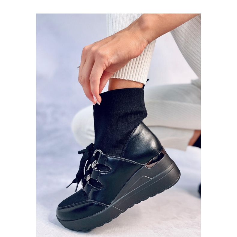 Kaye Botins pretos com cano alto e elástico - Inello 1