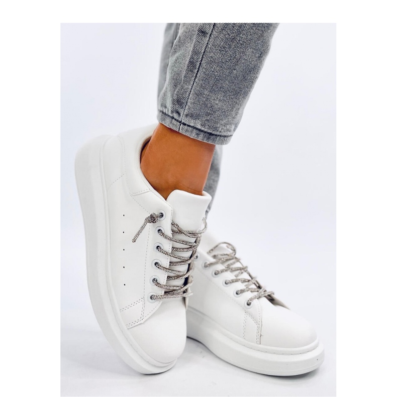 Tênis com atacadores de cristal Série BRANCO/PRATA - Inello 1 Tênis com atacadores de cristal Série BRANCO/PRATA - Inello 1