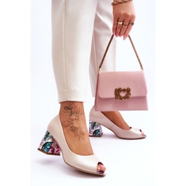 Step in style Sapatos Modelo Lewski 2608/K Beige Perła - Entre com estilo bege 2