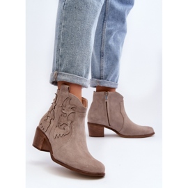 Step in style Botas Modelo Zazoo 3426 Cappuccino – Entre com estilo bege 2