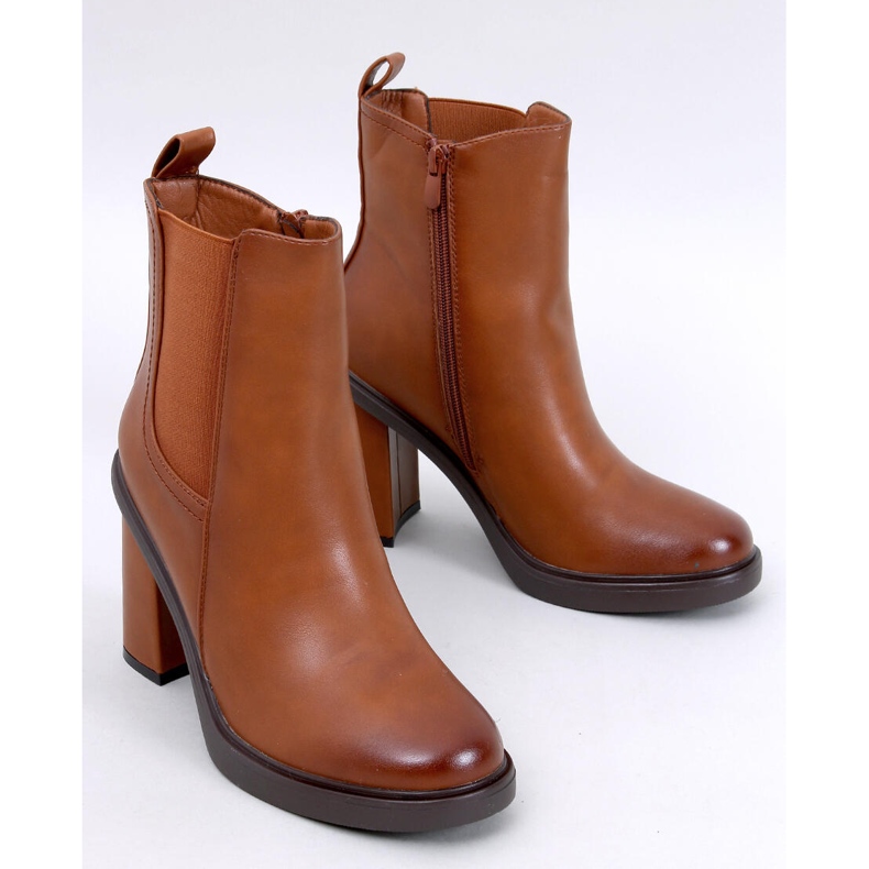 Botas Lilley Camel Chelsea com salto alto marrom 1