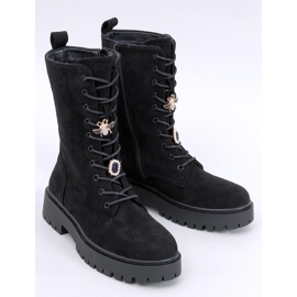 Centro Botas pretas com cadarço e gravata borboleta preto 1 Centro Botas pretas com cadarço e gravata borboleta preto 1