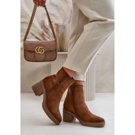 Botins femininos castanhos com salto estável marrom 1