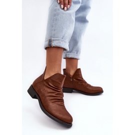 Botins femininos castanhos com folhos 1