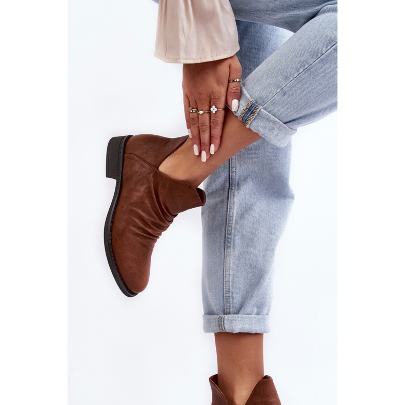 Botins femininos castanhos com folhos marrom 2