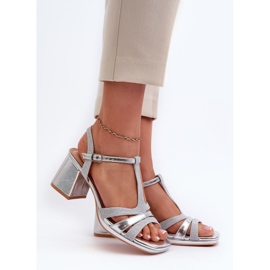 Sandálias femininas de salto alto prateadas cinza 1