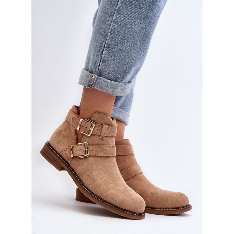 Botins femininos bege com listras decorativas 1 Botins femininos bege com listras decorativas 1