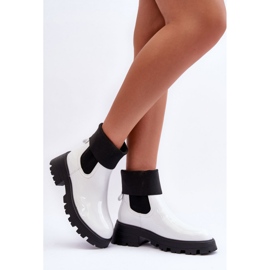 Step in style Botas Chelsea Modelo Pavo DES925M Verniz Branco - Entre com estilo 2