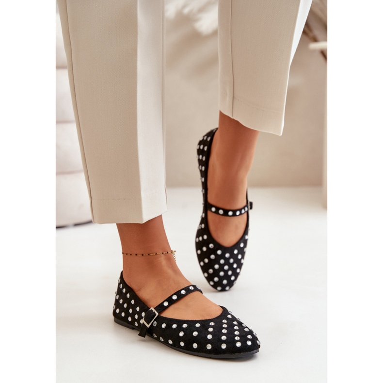 Sapatilhas femininas com tiras pretas preto 1 Sapatilhas femininas com tiras pretas preto 1