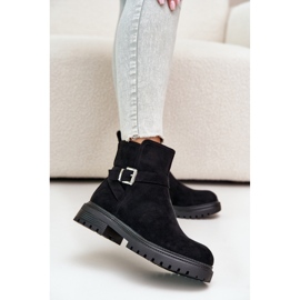 Botins femininos isolados com fivela preta preto 1