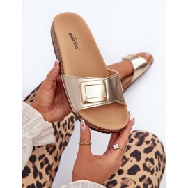 Step in style Sandália Chinelo Modelo Elleriome 24SD21-7216 Ouro - Entre com estilo amarelo 1