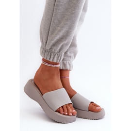 Step in style Sandália Chinelo Modelo Vimarils 695-01 Cinza – Entre com estilo 1
