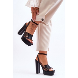 Step in style Sandálias Modelo Maya B-307 Pretas - Entre com estilo preto 1