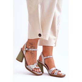 Step in style Sandália Modelo Maciejka 06029-24 Branca/H=Verde - Entre com estilo branco 1