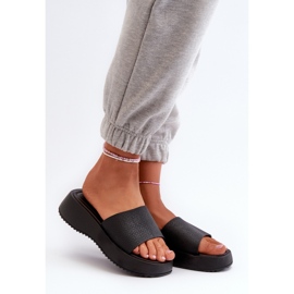 Step in style Sandália Chinelo Modelo Vimarils 695-01 Preta - Entre com estilo preto 1