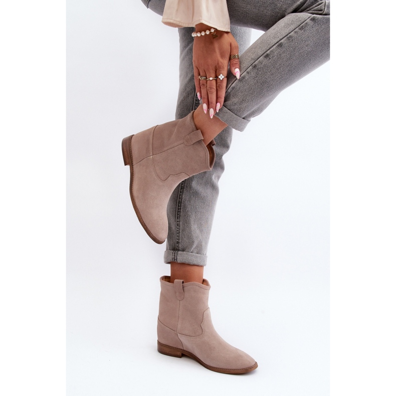 Step in style Botas Modelo Zazoo 2326/024 Camurça Bege - Entre com estilo 2