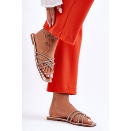 Step in style Sandália Chinelo Modelo Leomi 5628-2 CLA-1 Dourada - Entre com estilo amarelo 1