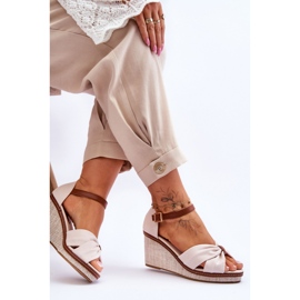 Step in style Sandálias Modelo Daphne M338 Bege Claro - Entre com estilo 2