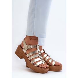 Step in style Sandálias Modelo Zazoo 40410 Dourada - Entre com estilo amarelo 1
