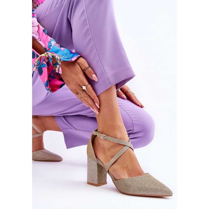 Step in style Pumps Modelo Galaxy LY-9237-3 Gold - Entre com estilo amarelo 1