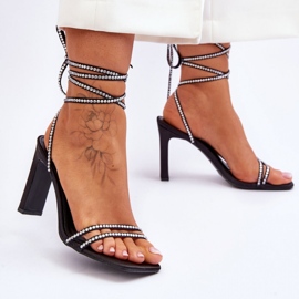 Step in style Sandálias Modelo Nessy H8-508 Pretas - Entre com estilo preto 1
