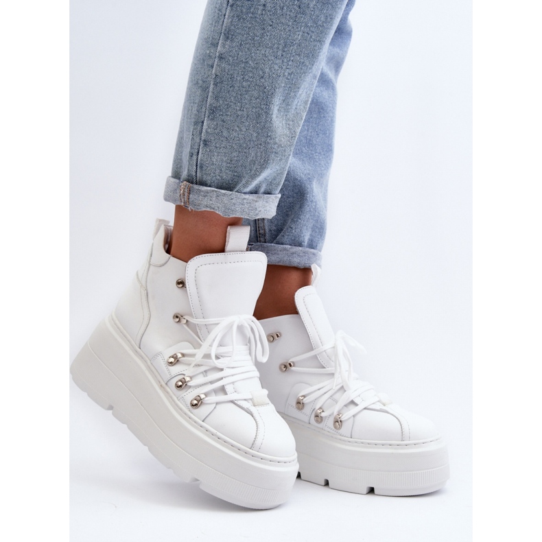 Calçados esportivos brancos Zazoo com fundo maciço 1