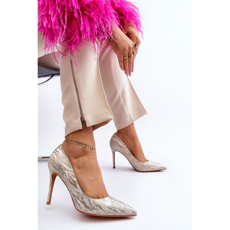 Bombas de salto alto douradas amarelo 2