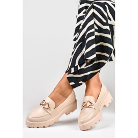 Sapatos bege com decoração B2733BE 2 Sapatos bege com decoração B2733BE 2