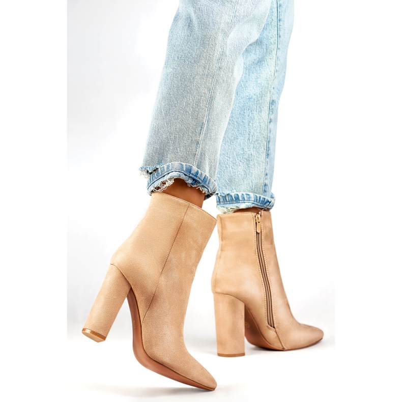 Botas femininas sem isolamento D7959KH, bege 1