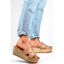 Chinelos de cunha feminino YD8H-19KH bege 1 Chinelos de cunha feminino YD8H-19KH bege 1