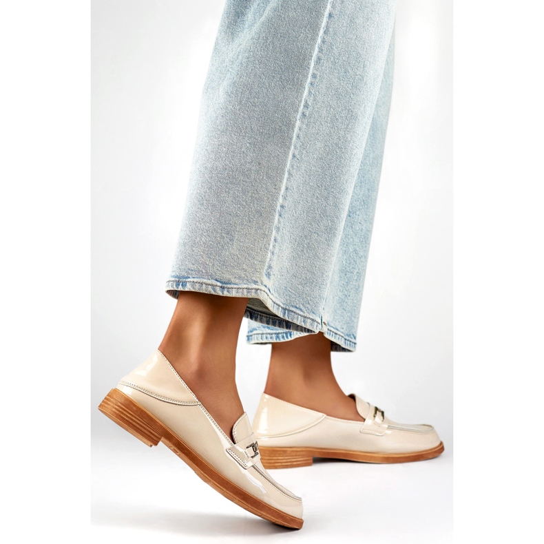 Sapatos femininos com decoração 24-58233BE bege 1