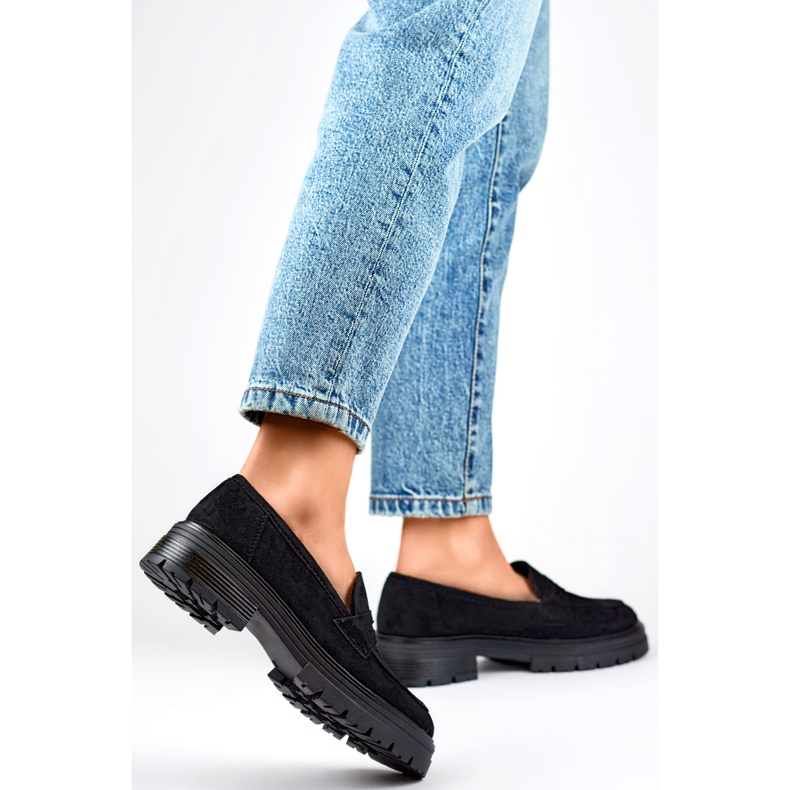 Sapatos pretos femininos YL197 1